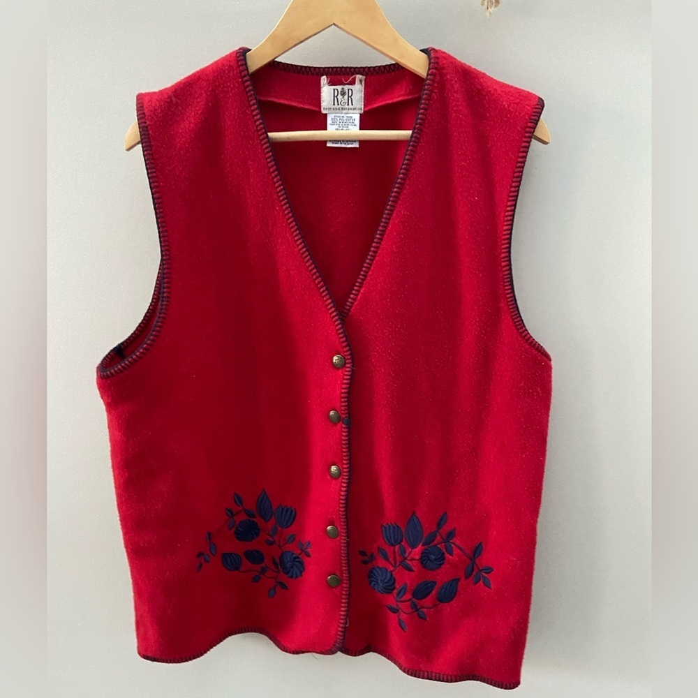 Vintage Crimson Fleece floral Embroidered Button Down Relaxed Fit Sweater Vest